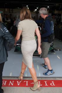 Carol Vorderman feet photo thumbnail