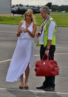 Carol Vorderman feet photo thumbnail