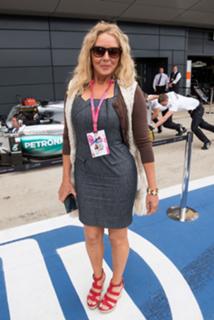 Carol Vorderman feet photo thumbnail