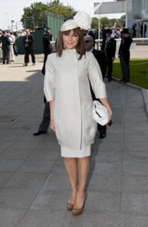 Carol Vorderman feet photo thumbnail