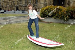 Carol Vorderman feet photo thumbnail