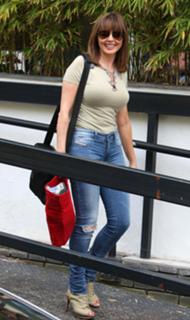 Carol Vorderman feet photo thumbnail