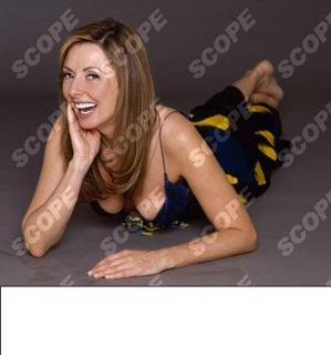 Carol Vorderman feet photo thumbnail