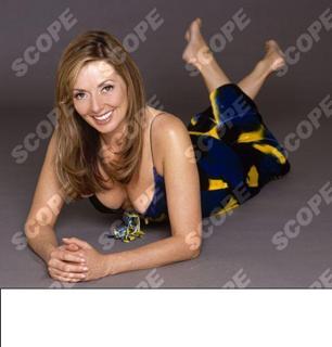 Carol Vorderman feet photo thumbnail