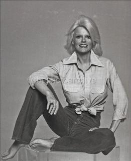 Carol Wayne feet photo 1