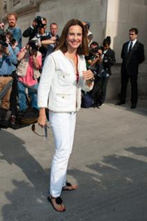 Carole Bouquet feet photo thumbnail