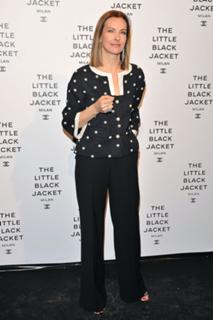 Carole Bouquet feet photo thumbnail