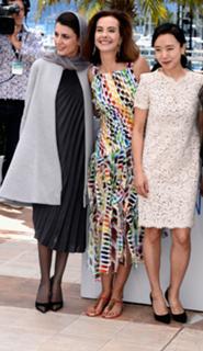 Carole Bouquet feet photo thumbnail