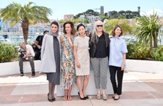 Carole Bouquet feet photo thumbnail