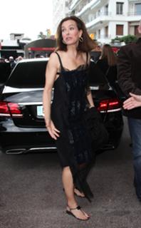 Carole Bouquet feet photo thumbnail