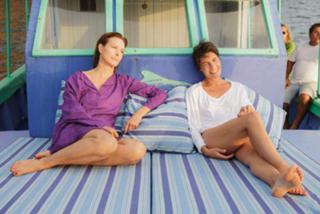 Carole Bouquet feet photo thumbnail