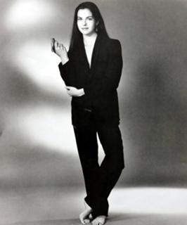 Carole Bouquet feet photo thumbnail