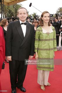 Carole Bouquet feet photo thumbnail