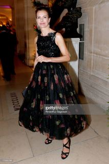 Carole Bouquet feet photo thumbnail