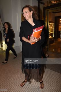 Carole Bouquet feet photo thumbnail