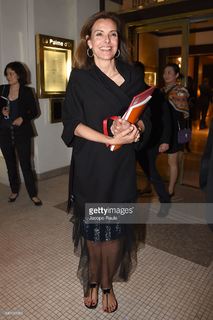 Carole Bouquet feet photo thumbnail