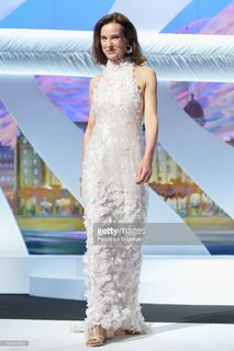 Carole Bouquet feet photo thumbnail