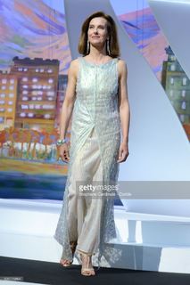 Carole Bouquet feet photo thumbnail