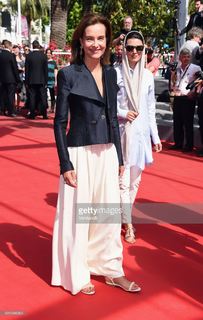 Carole Bouquet feet photo thumbnail