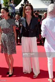 Carole Bouquet feet photo thumbnail