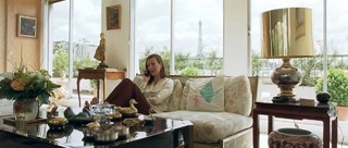 Carole Bouquet feet photo thumbnail