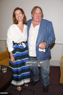 Carole Bouquet feet photo thumbnail