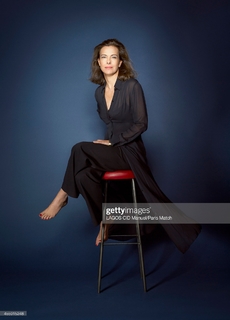 Carole Bouquet feet photo thumbnail