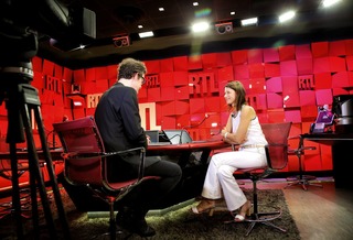 Carole Gaessler feet photo 12