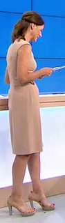Carole Gaessler feet photo 3