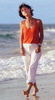 Carole Gaessler feet photo 1