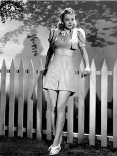 Carole Landis feet photo 9