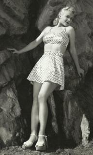 Carole Landis feet photo 1