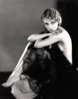 Carole Lombard feet photo 19