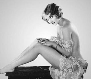 Carole Lombard feet photo 14