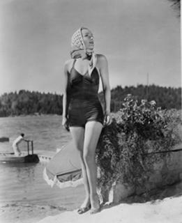 Carole Lombard feet photo 4