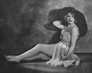 Carole Lombard feet photo 17