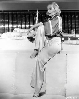 Carole Lombard feet photo 16