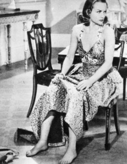 Carole Lombard feet photo 12