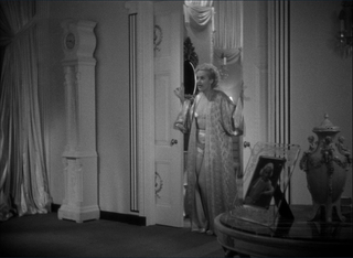 Carole Lombard feet photo 3