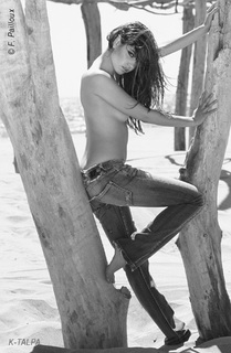 Carole Quintaine feet photo 6