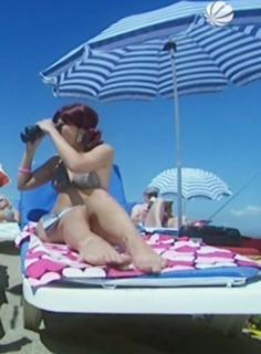 Carolin Kebekus feet photo thumbnail