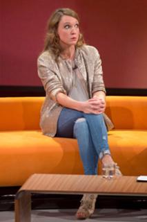 Carolin Kebekus feet photo thumbnail