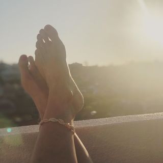 Carolin Kebekus feet photo thumbnail