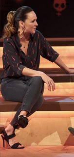 Carolin Kebekus feet photo thumbnail