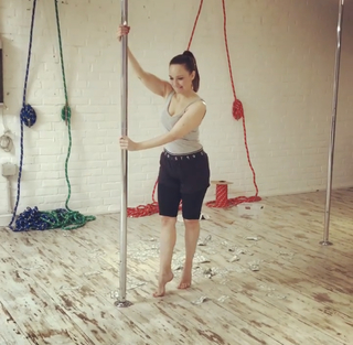 Carolin Kebekus feet photo thumbnail