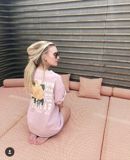 Carolin Niemczyk feet photo 2