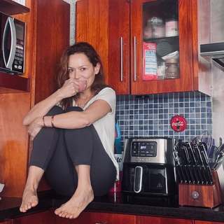Carolina Acevedo feet photo 2