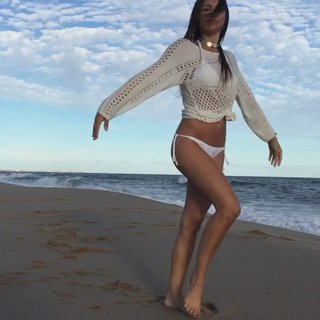 Carolina Ardohain feet photo thumbnail