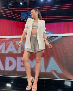 Carolina Ardohain feet photo thumbnail