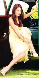 Carolina Ardohain feet photo thumbnail